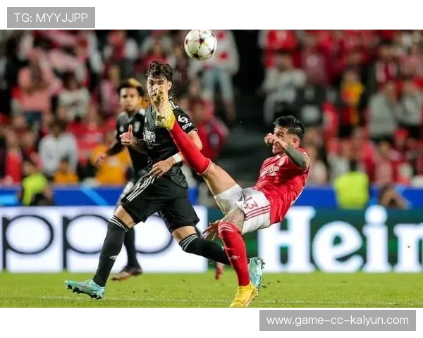 本菲卡青年军压上形成威胁,替补点射锁定胜利 本菲卡青年军压上形成威胁,替补点射锁定胜利