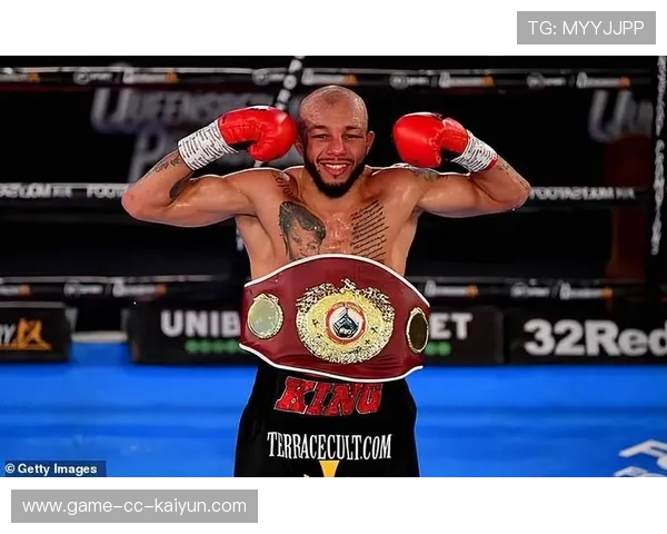 拳击之夜：里基·哈顿宣布复出，拳坛再度风起云涌